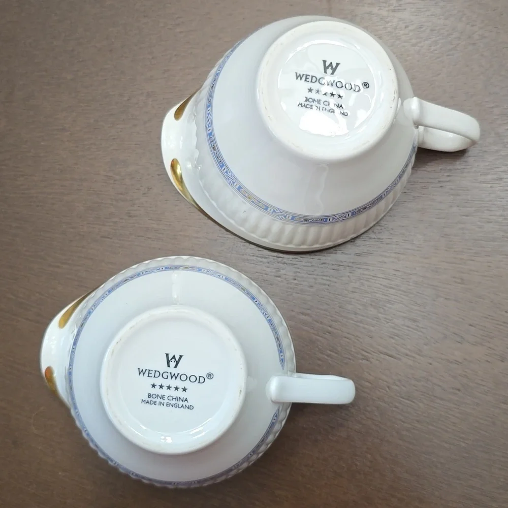 WEDGEWOOD England Elegant White and Gold‎ Trimmed Creamer / Gravy Set Of 2